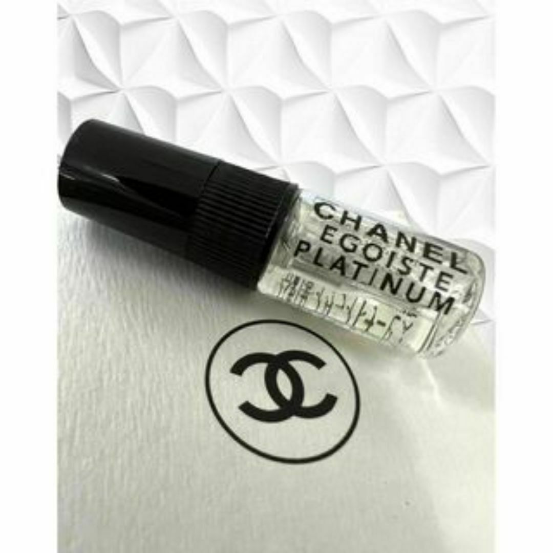 CHANEL(シャネル)の即購入OK　CHANEL　シャネル　エゴイストプラチナム　1.5ml　香水 コスメ/美容の香水(ユニセックス)の商品写真