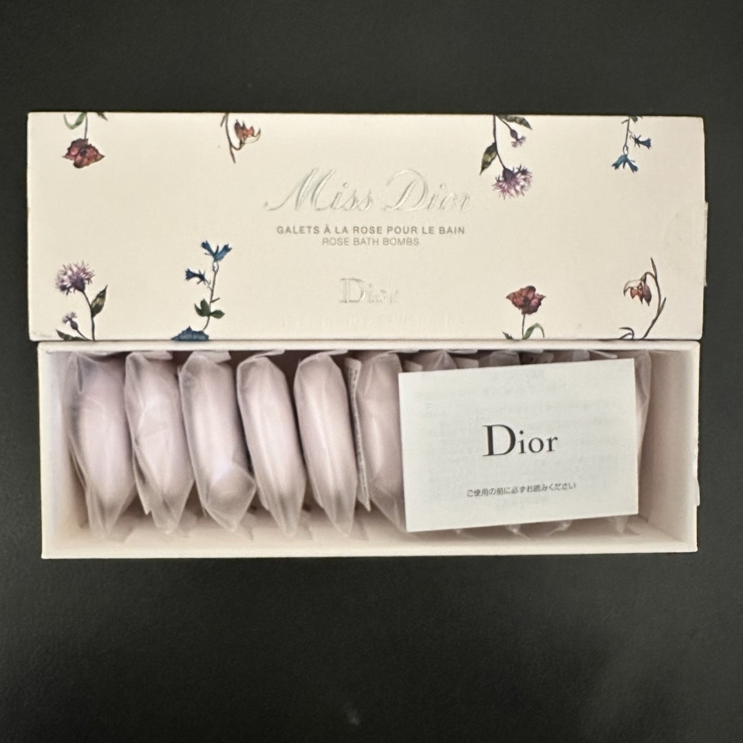 Christian Dior(クリスチャンディオール)のMissDior ミスディオール 入浴剤 ローズバスボム コスメ/美容のボディケア(入浴剤/バスソルト)の商品写真