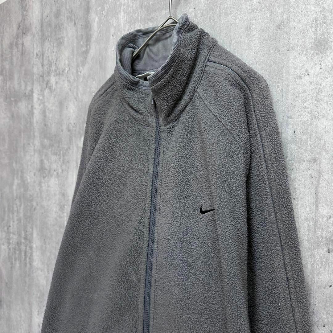 NIKE(ナイキ)のNIKEナイキメンズパーカーフルジップ厚手フリースLサイズグレー濃灰長袖 メンズのトップス(スウェット)の商品写真