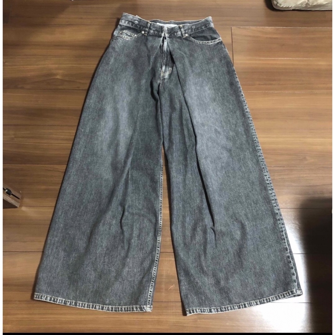 JOHN LAWRENCE SULLIVAN(ジョンローレンスサリバン)のジョンローレンスサリバン　23ss super wide denim メンズのパンツ(デニム/ジーンズ)の商品写真