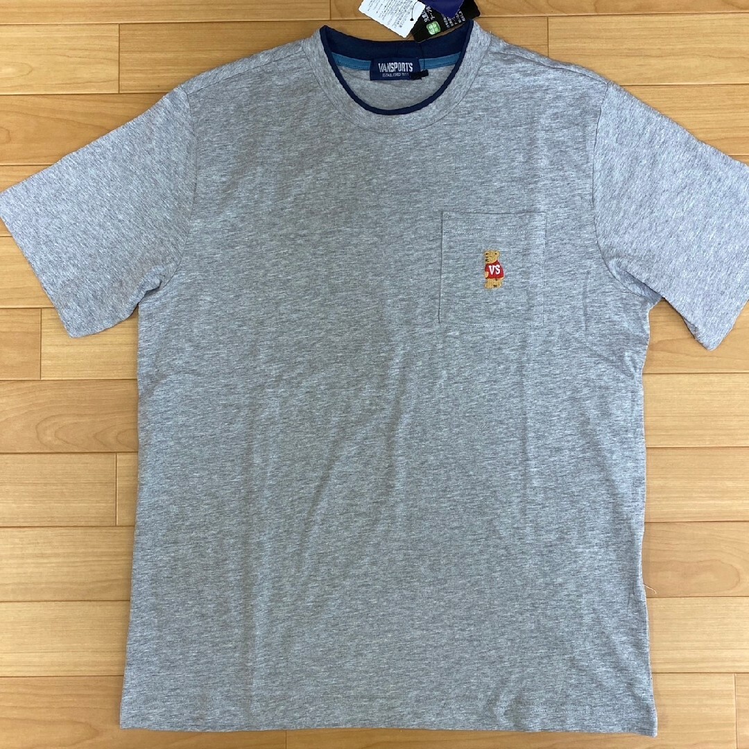 L　ヴァンスポーツ　新品　半袖Tシャツ　メンズ　グレー　クマ メンズのトップス(Tシャツ/カットソー(半袖/袖なし))の商品写真
