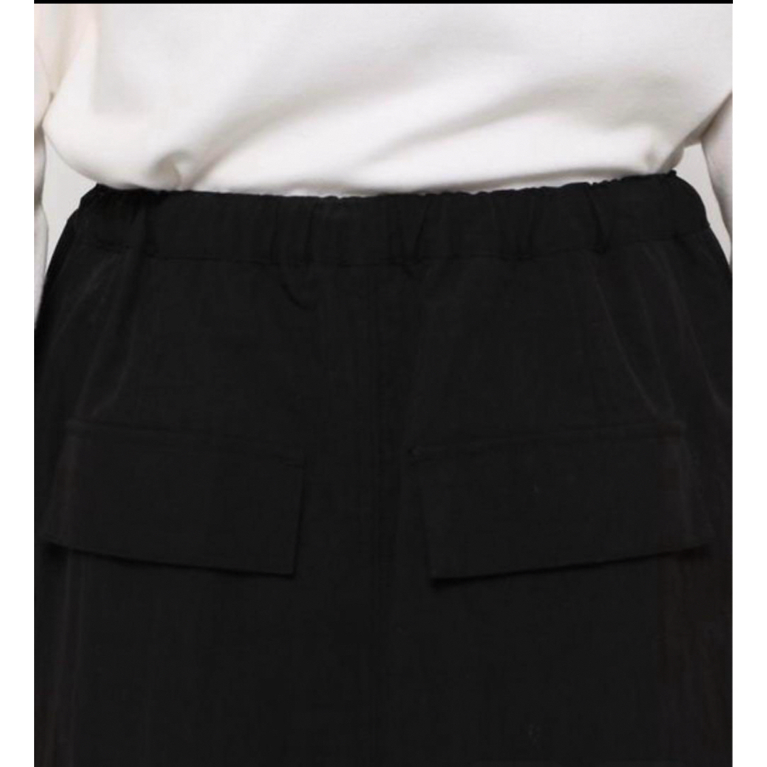 LOWRYS FARM(ローリーズファーム)の♢新品タグ付き♢ ローリーズファーム カーゴスカート ロングスカート 黒 レディースのスカート(ロングスカート)の商品写真