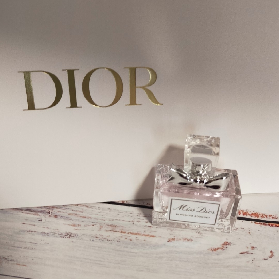 Dior(ディオール)のDior　ミスディオール　ブルーミングブーケ　5ml コスメ/美容の香水(香水(女性用))の商品写真