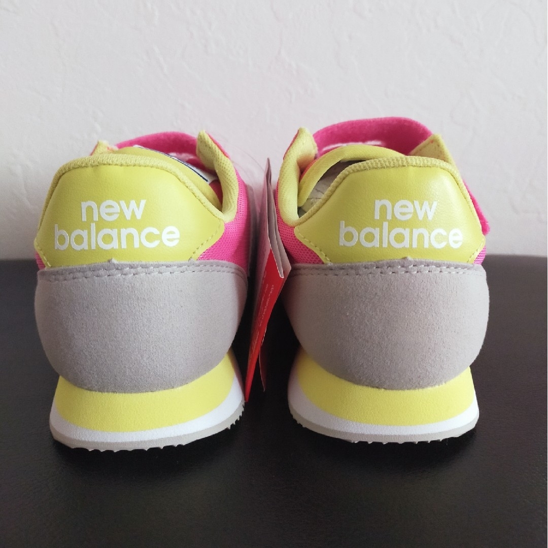 New Balance(ニューバランス)のニューバランス【新品未使用】20.5cm  ピンク キッズ/ベビー/マタニティのキッズ靴/シューズ(15cm~)(スニーカー)の商品写真