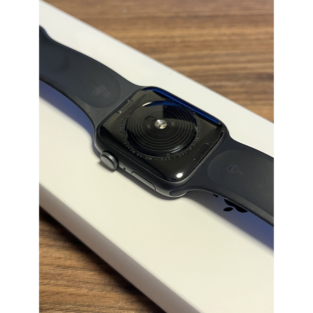 Apple(アップル)のApple Watch SE 44mm スペースグレー メンズの時計(腕時計(デジタル))の商品写真