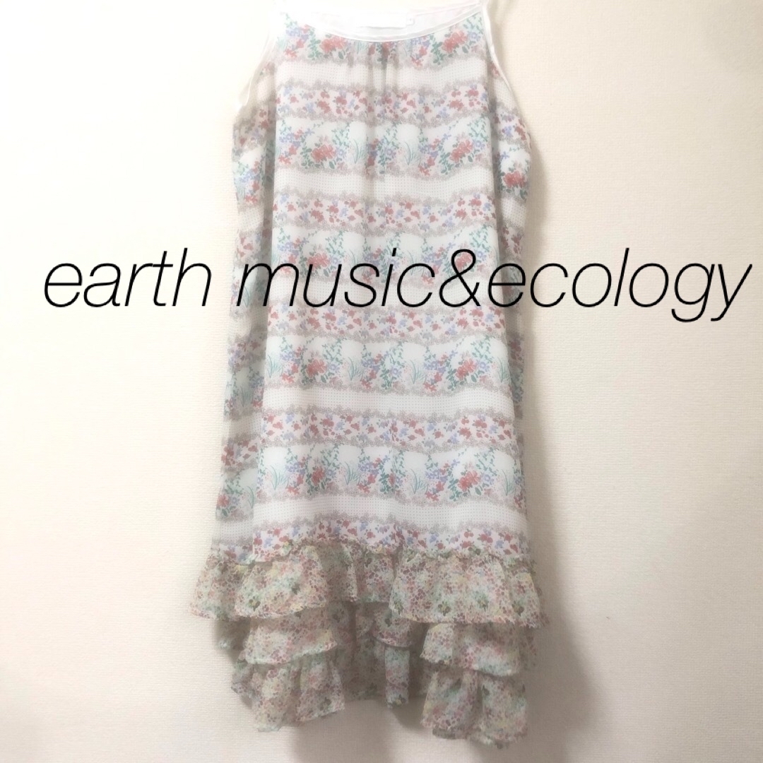 earth music & ecology(アースミュージックアンドエコロジー)の膝丈花柄 フリル ワンピース レディースのワンピース(ひざ丈ワンピース)の商品写真