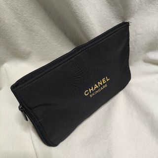 シャネル(CHANEL)のシャネルCHANEL　ポーチ　ナイロン　黒(ポーチ)