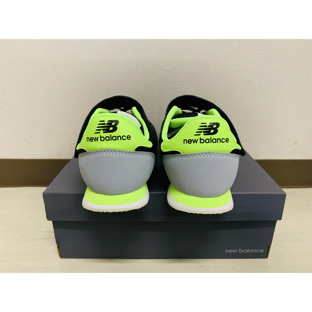 New Balance(ニューバランス)のニューバランス  スニーカー　キッズ　ジュニア　年子　双子　23cm 新品 キッズ/ベビー/マタニティのキッズ靴/シューズ(15cm~)(スニーカー)の商品写真