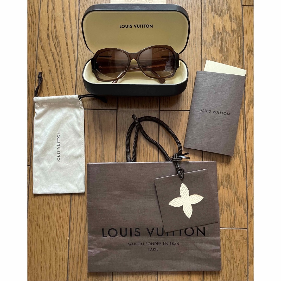 LOUIS VUITTON(ルイヴィトン)の☆ LOUIS・VUITTON ブラウン系 ラメ入り サングラス セット ☆ レディースのファッション小物(サングラス/メガネ)の商品写真