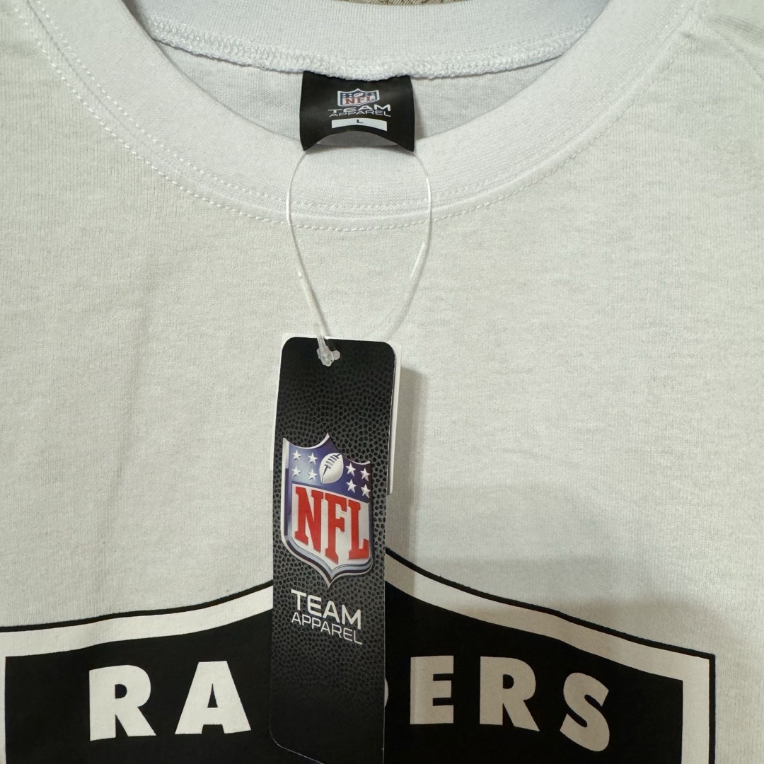 新品 LAS VEGAS RAIDERS NFL アメフト Tシャツ 白 L メンズのトップス(Tシャツ/カットソー(半袖/袖なし))の商品写真