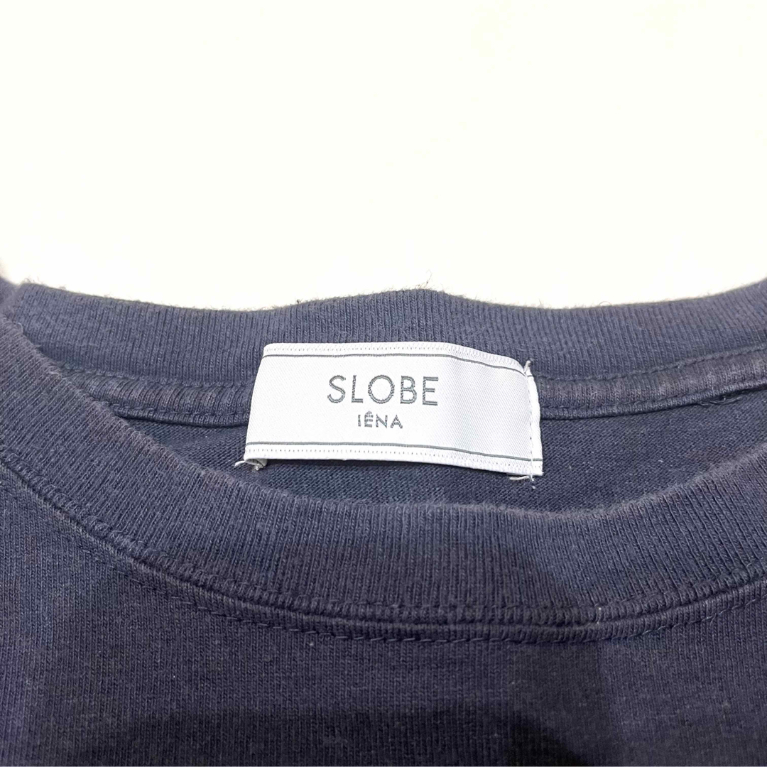 SLOBE IENA(スローブイエナ)のスローブイエナ　Tシャツ　MARSEILLE ロゴTシャツ　チャコールグレー レディースのトップス(Tシャツ(半袖/袖なし))の商品写真