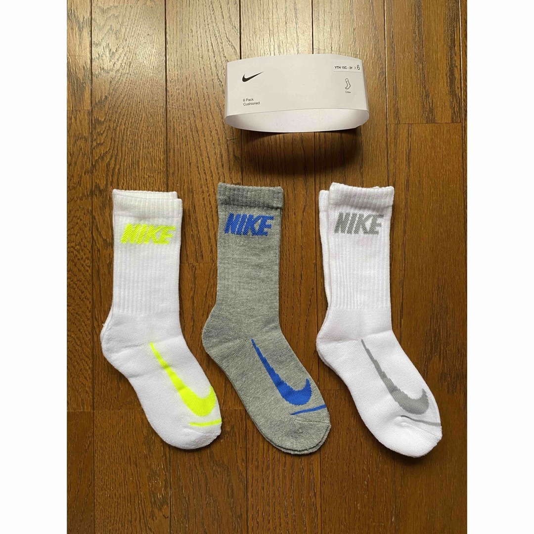 NIKE(ナイキ)の【新品】NIKE キッズ ソックス 3足 セット キッズ/ベビー/マタニティのこども用ファッション小物(靴下/タイツ)の商品写真