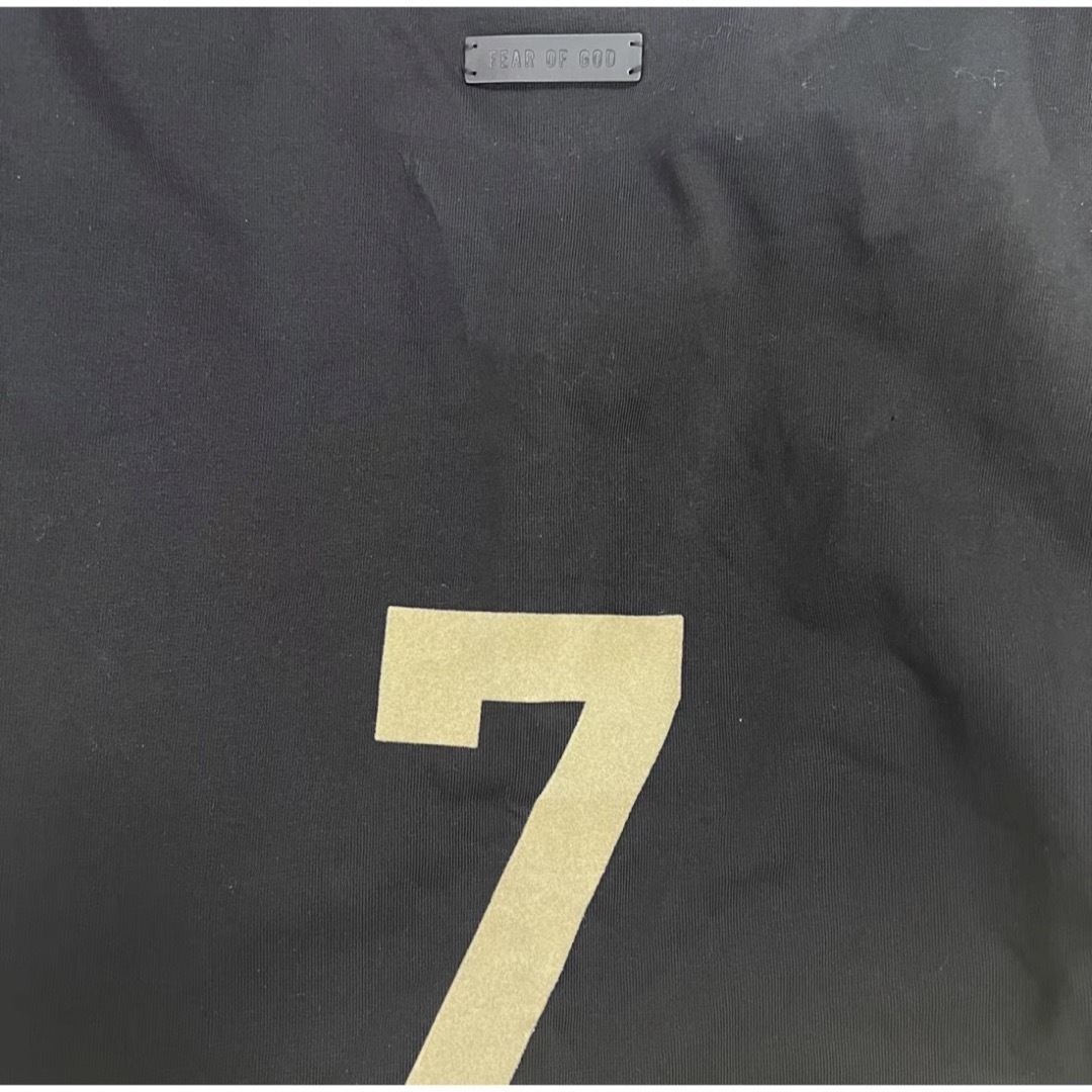 FEAR OF GOD(フィアオブゴッド)の【新品未使用】 FOG 7th Tシャツ　Mサイズ　ブラック メンズのトップス(Tシャツ/カットソー(半袖/袖なし))の商品写真