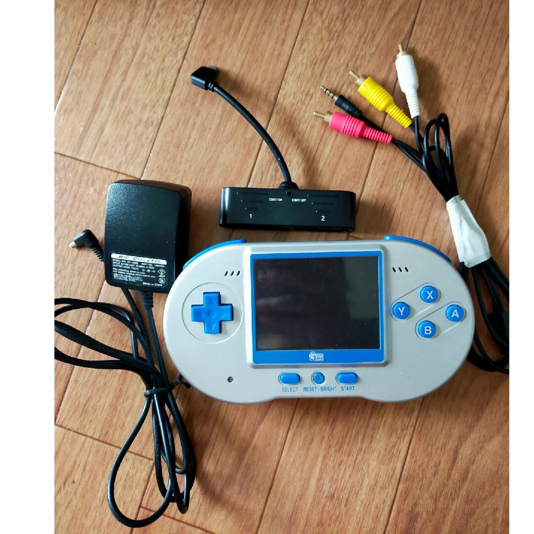 ポケファミDX  初期型　GameJoy ゲームジョイ POKE FAMI DX エンタメ/ホビーのゲームソフト/ゲーム機本体(家庭用ゲーム機本体)の商品写真