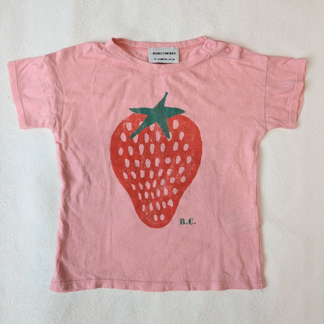 bobo chose(ボボチョース)のBOBO CHOSES いちご Tシャツ キッズ/ベビー/マタニティのキッズ服女の子用(90cm~)(Tシャツ/カットソー)の商品写真