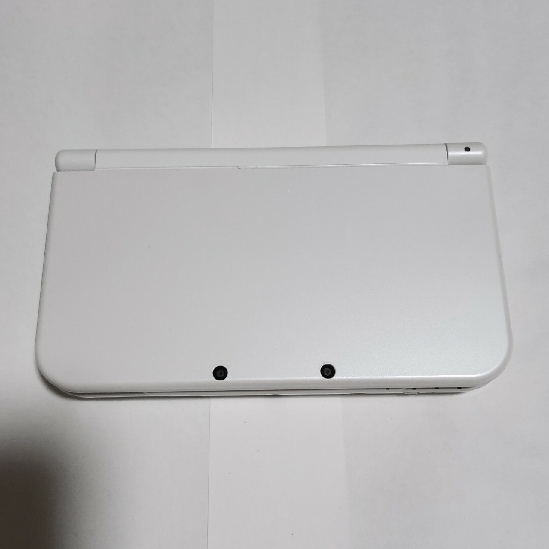 ニンテンドー3DS(ニンテンドー3DS)のNintendo 3DS LL　本体　ホワイト エンタメ/ホビーのゲームソフト/ゲーム機本体(家庭用ゲーム機本体)の商品写真