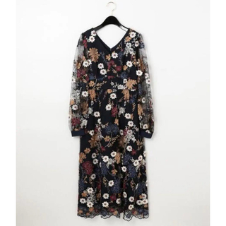 グレースコンチネンタル(GRACE CONTINENTAL)のグレースコンチネンタル 刺繍 ドレス(ロングドレス)