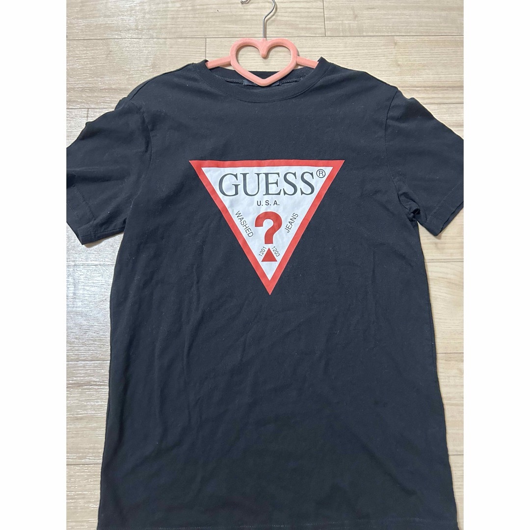 GUESS(ゲス)のguess ティシャツ　黒 レディースのトップス(Tシャツ(半袖/袖なし))の商品写真