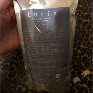 Lutia　ルティア　ヘアマスクトリートメント 500ml　(トリートメント)