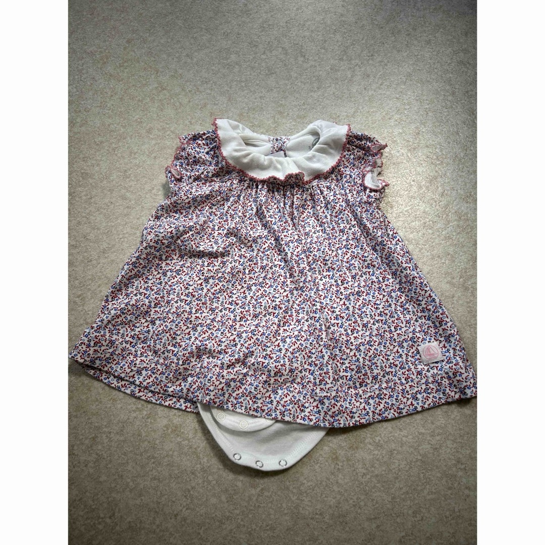 PETIT BATEAU(プチバトー)のプチバトー　ワンピース　6m/67cm キッズ/ベビー/マタニティのベビー服(~85cm)(ワンピース)の商品写真