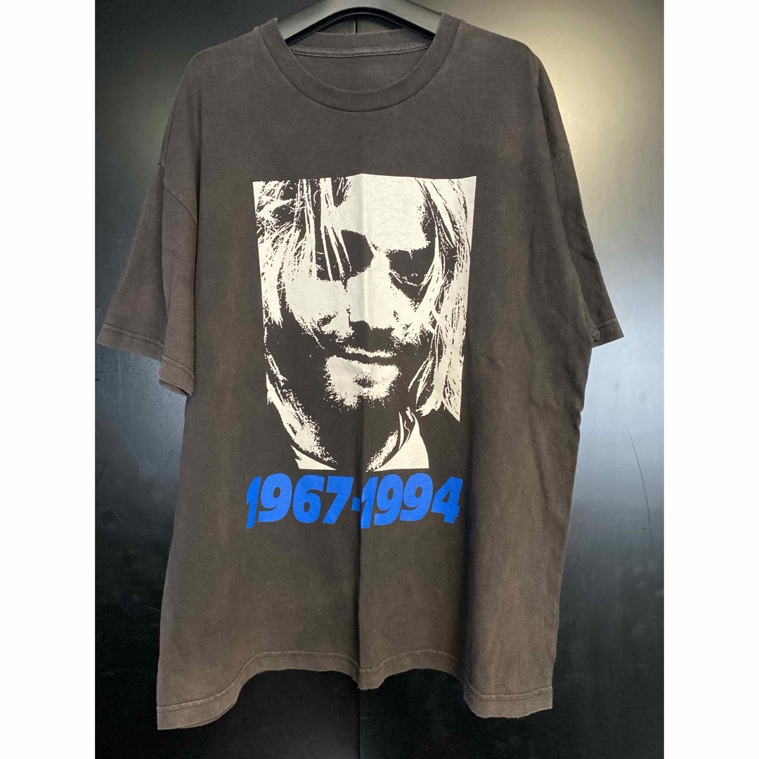 希少 KURT COBAIN 追悼Tシャツ ブラック NIRVANA  XL メンズのトップス(Tシャツ/カットソー(半袖/袖なし))の商品写真