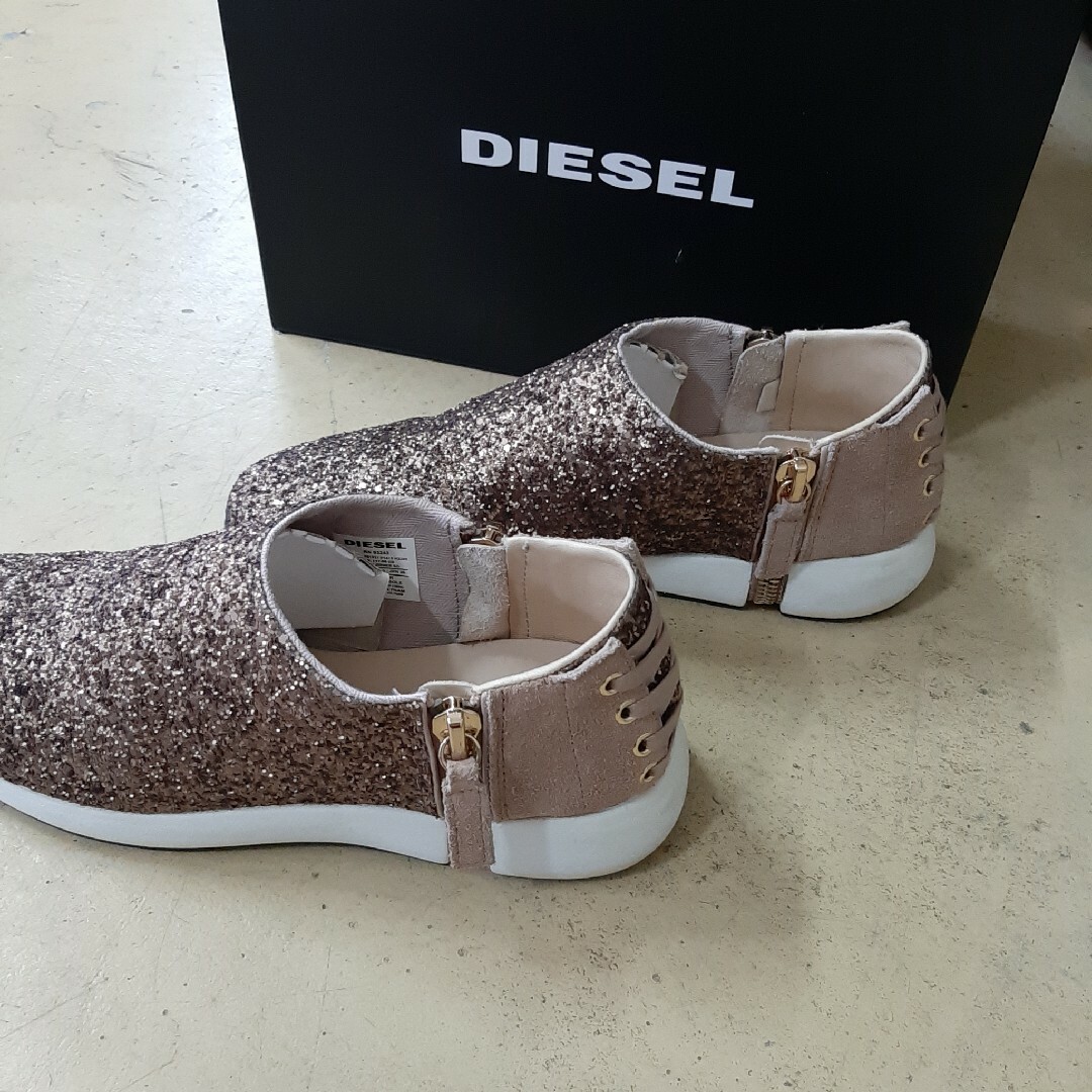 DIESEL(ディーゼル)のDIESEL ラメスニーカー·26 レディースの靴/シューズ(スニーカー)の商品写真