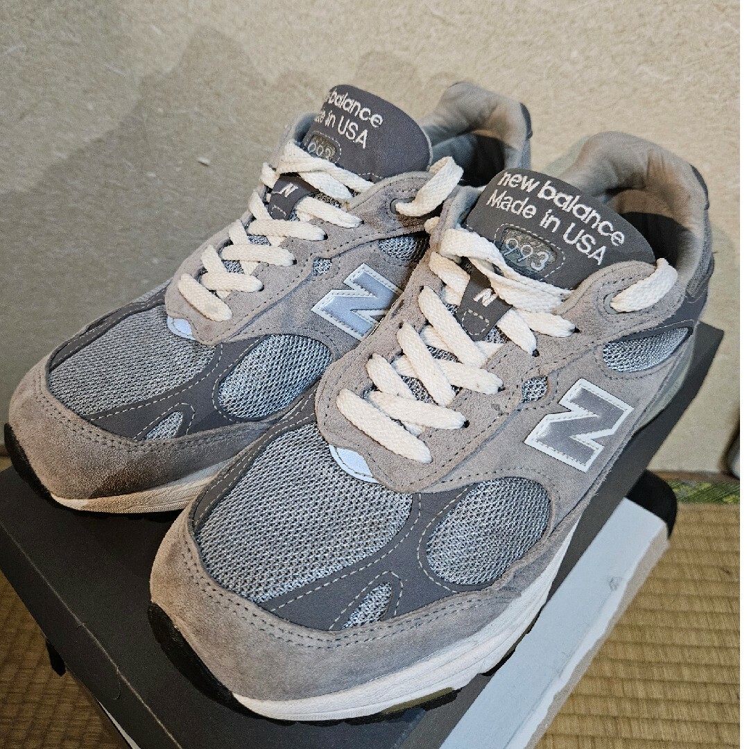 New Balance(ニューバランス)のNew Balance MR993GL ★27.5cm 2E【値下げ中】 メンズの靴/シューズ(スニーカー)の商品写真