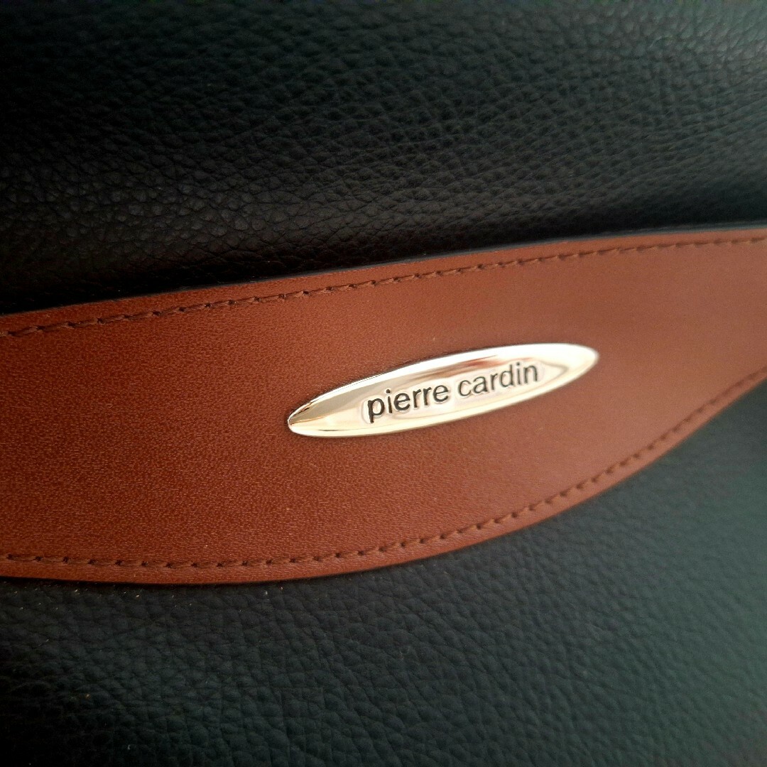 pierre cardin(ピエールカルダン)の◆未使用◆ピエールカルダン◆ブラック×ブラウン◆レザー◆ボストンバッグ◆ メンズのバッグ(ボストンバッグ)の商品写真