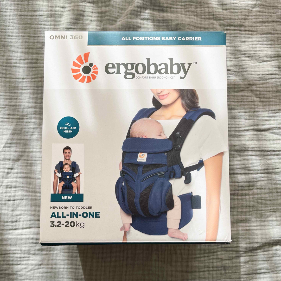 Ergobaby(エルゴベビー)のergobaby エルゴベビー OMNI360 ネイビー キッズ/ベビー/マタニティの外出/移動用品(抱っこひも/おんぶひも)の商品写真