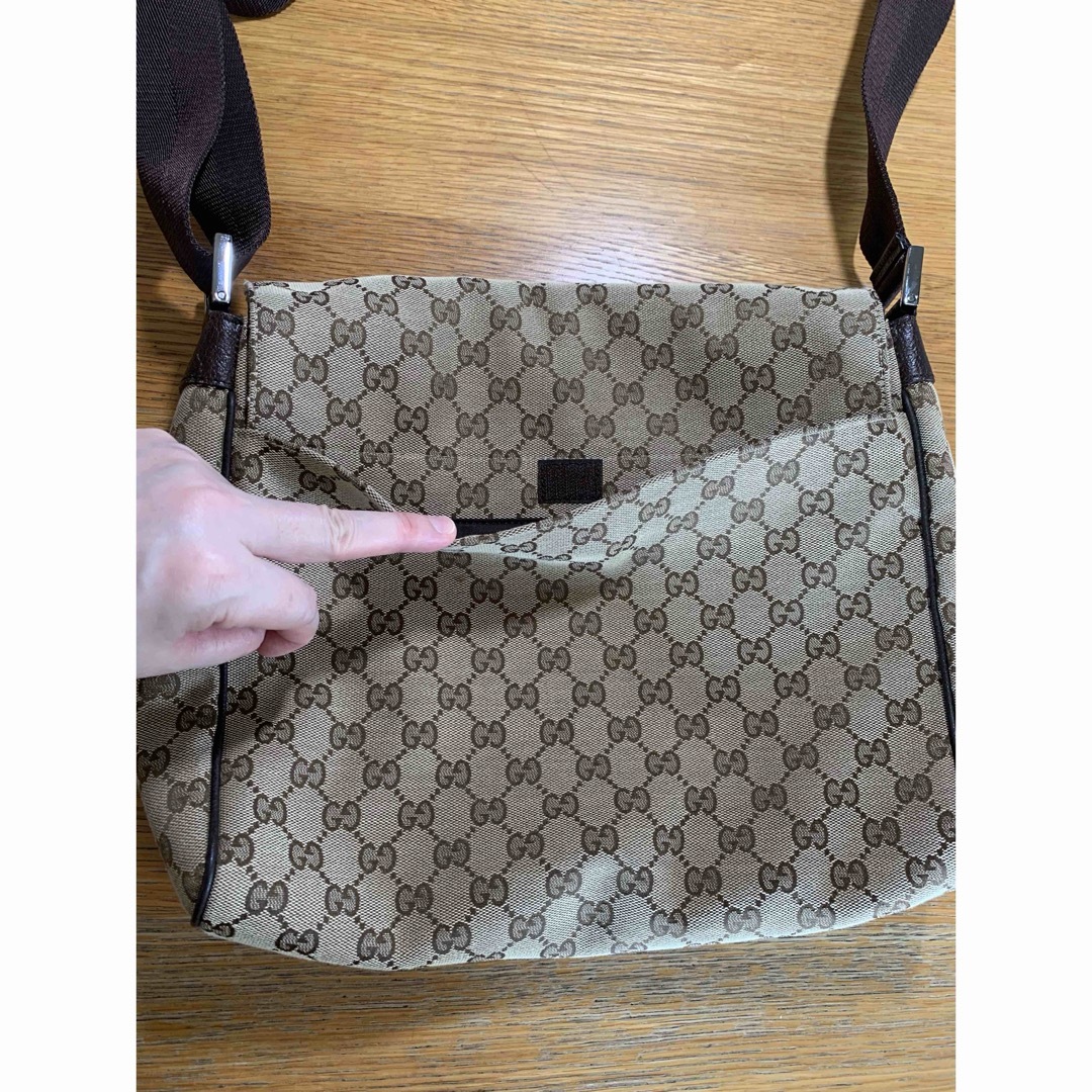 Gucci(グッチ)のグッチ　ショルダーバッグ　即購入歓迎　美品 レディースのバッグ(ショルダーバッグ)の商品写真