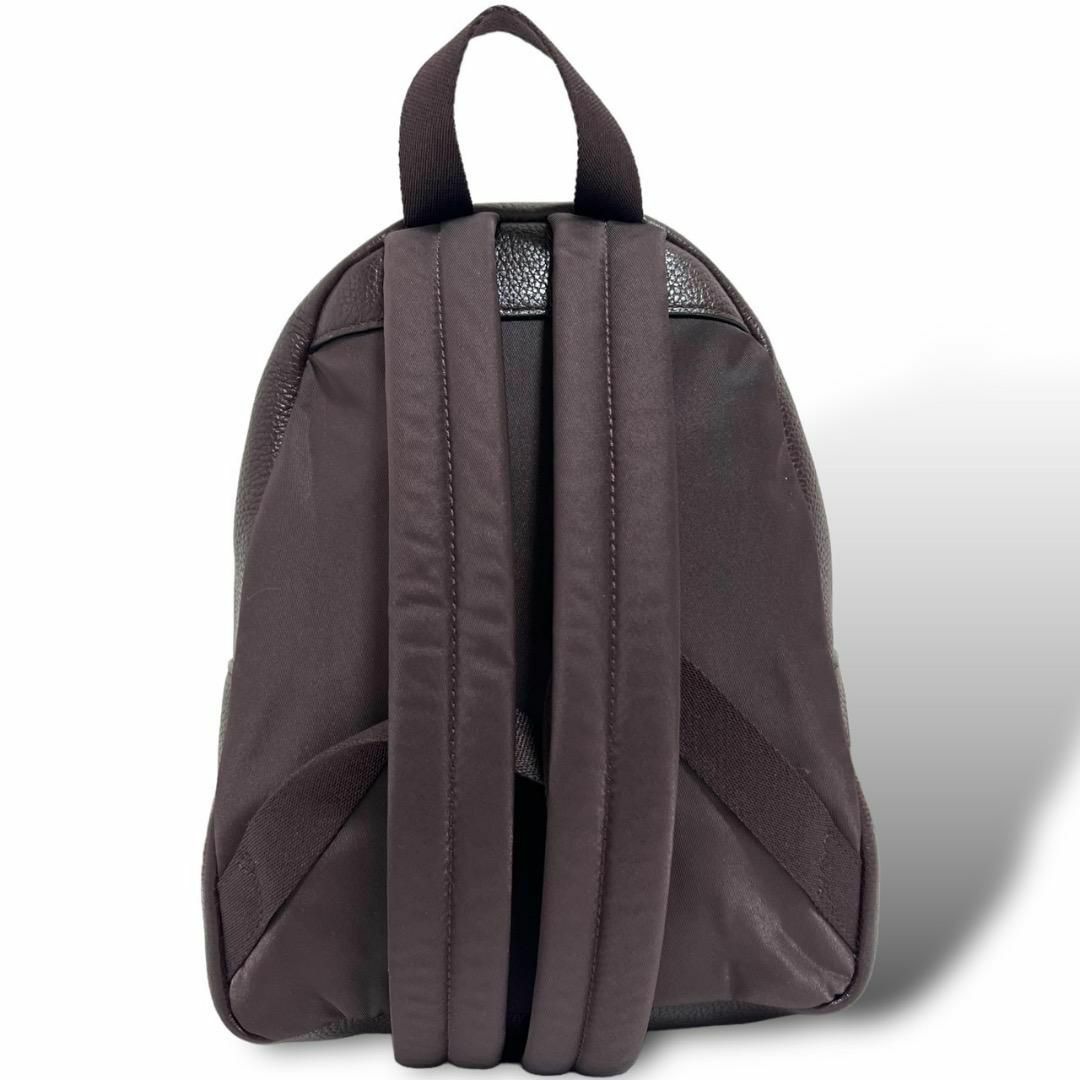 COACH(コーチ)の極美品　未使用級　コーチ　リュックサック　ボディバッグ　レザー　ロゴ金具 レディースのバッグ(ショルダーバッグ)の商品写真