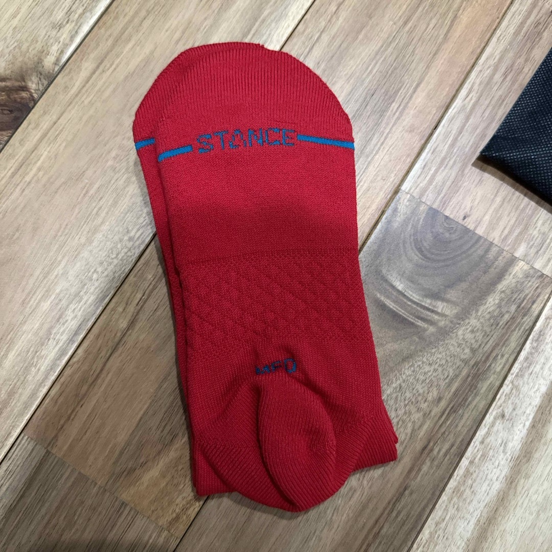 STANCE(スタンス)の【新品】STANCE スタンス　ICON アイコン　ソックス　RED メンズのレッグウェア(ソックス)の商品写真