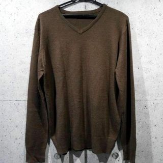 【新品/送料込】★シンプルスタイル BROWN Vネックセーター★(ニット/セーター)