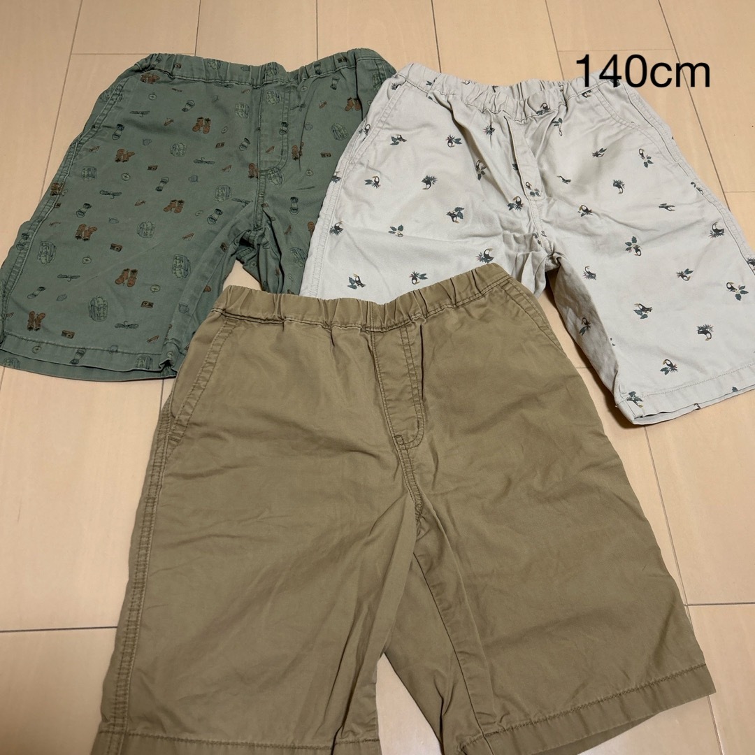 UNIQLO(ユニクロ)のUNIQLO パンツ　キッズ　140 まとめ売り キッズ/ベビー/マタニティのキッズ服男の子用(90cm~)(パンツ/スパッツ)の商品写真