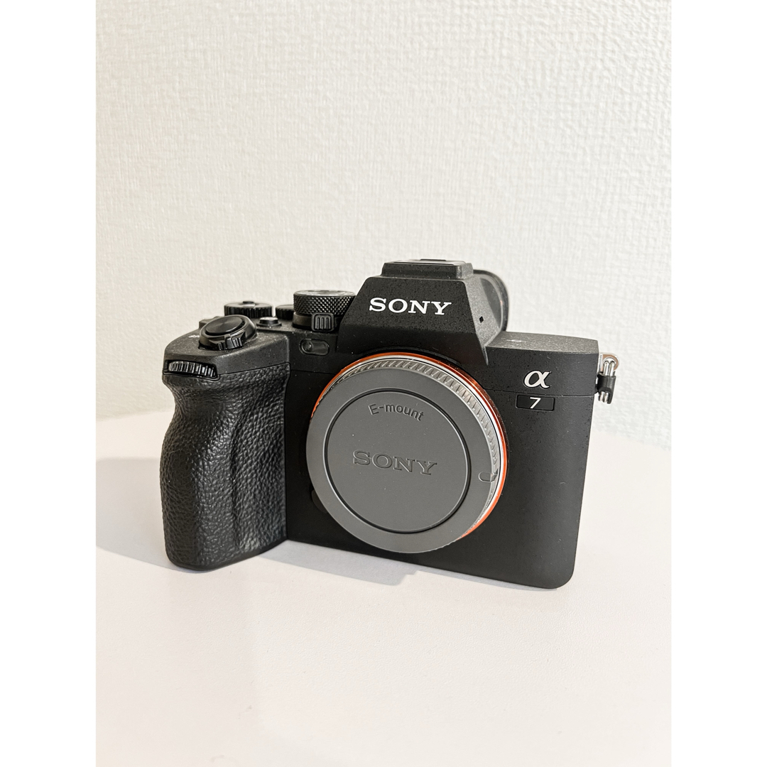 SONY(ソニー)の【シャッター回数125】【ほぼ新品】SONY α7 IV ILCE-7M4 スマホ/家電/カメラのカメラ(デジタル一眼)の商品写真