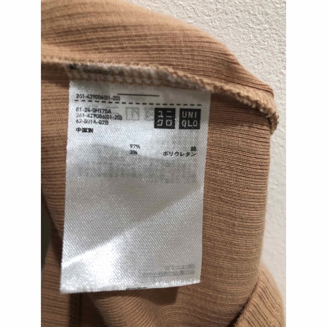 UNIQLO(ユニクロ)のユニクロ　UNIQLO リブラウンドネックT リブ　ラウンドネック　Tシャツ レディースのトップス(Tシャツ(長袖/七分))の商品写真