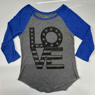 アメリカンイーグル(American Eagle)のアメリカンイーグル　ラグランシャツ　LOVE  グレー×ブルー　r825(Tシャツ/カットソー(七分/長袖))