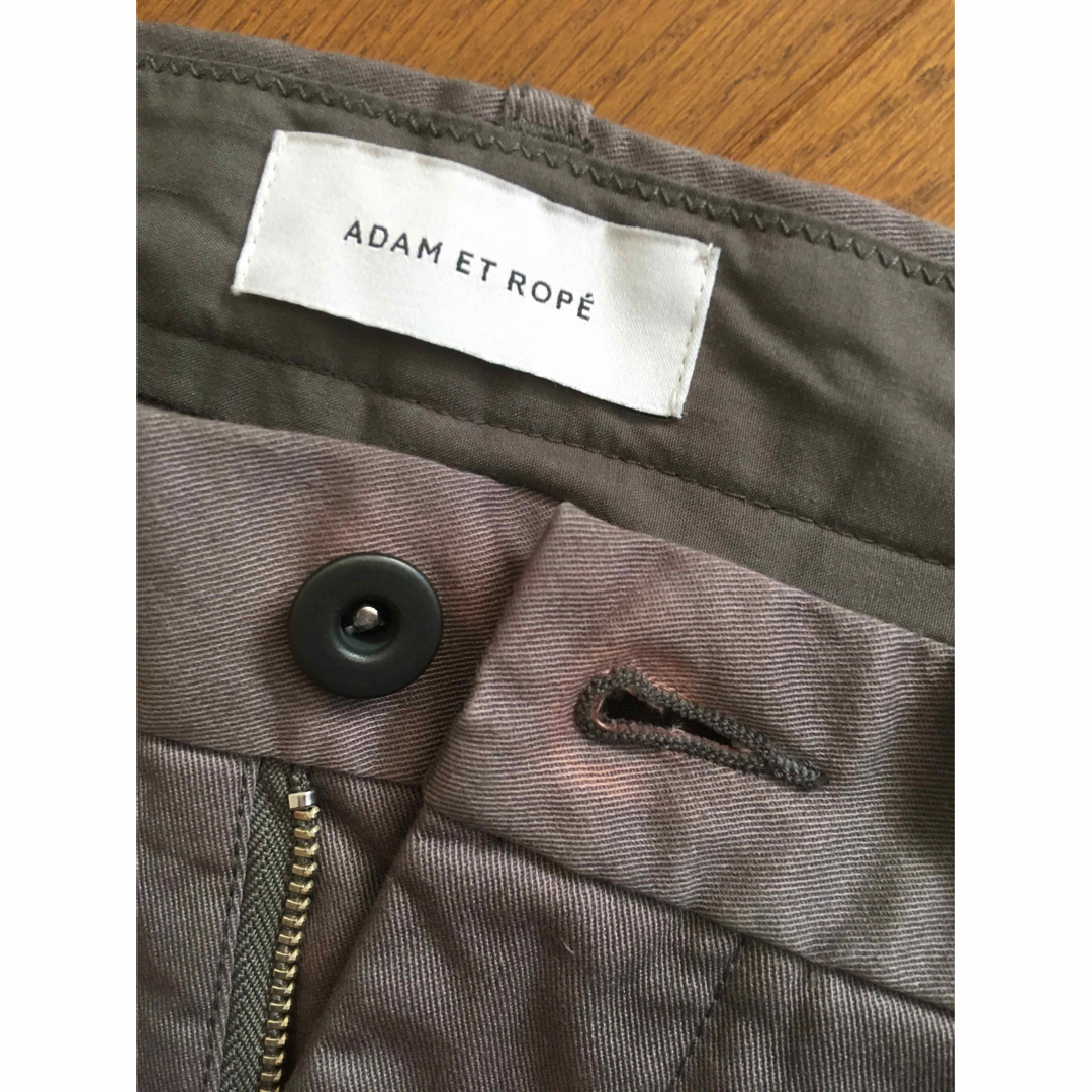 Adam et Rope'(アダムエロぺ)のアダムエロペ チノパン　グレー　sサイズ メンズのパンツ(チノパン)の商品写真
