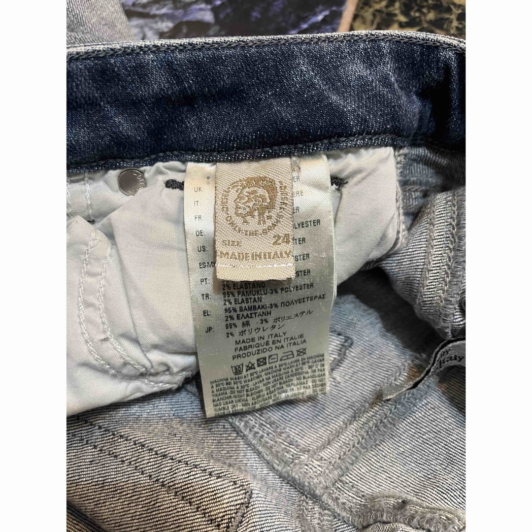 DIESEL レディース デニムズボン 古着 細身ズボン レディースのパンツ(デニム/ジーンズ)の商品写真