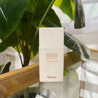 ヒンス(hince)のhince  セカンドスキントーンアップベース(化粧下地)