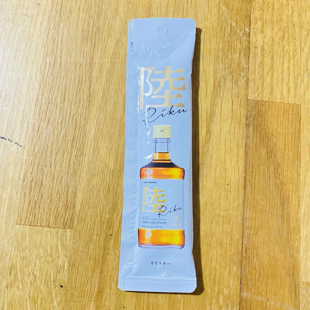 キリン ウィスキー 陸 見本品 30ml RIKU 食品/飲料/酒の酒(ウイスキー)の商品写真