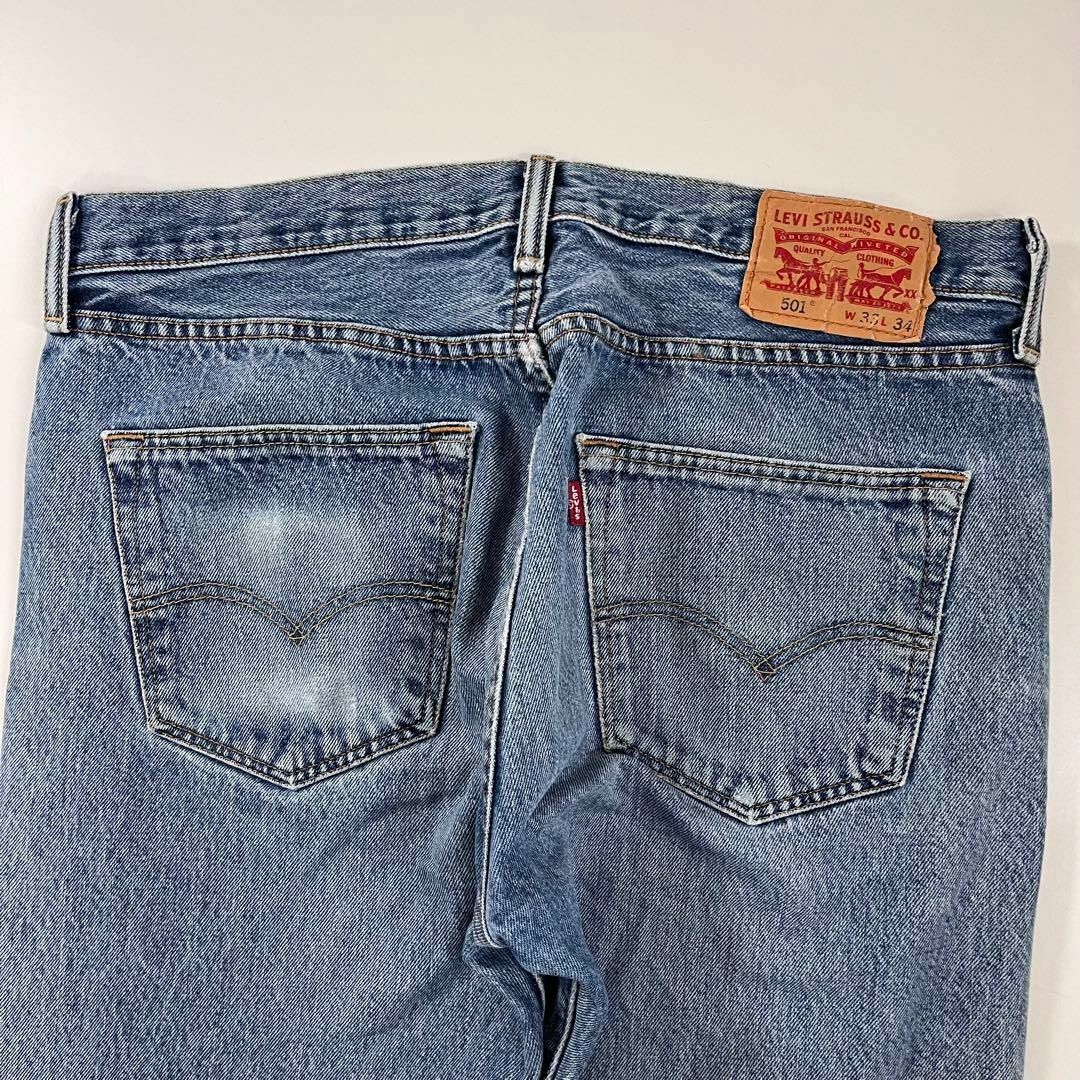 Levi's(リーバイス)のメキシコ製 リーバイス 501 古着 色落ち デニム ヒゲ w33 L34 メンズのパンツ(デニム/ジーンズ)の商品写真