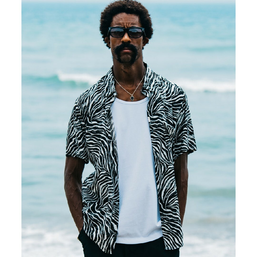 CRIMIE - crimie TIGER PRINT RAYON SHORT SLEEVEの通販 by CRIMIE - crimie TIGER PRINT RAYON SHORT SLEEVEの通販 by