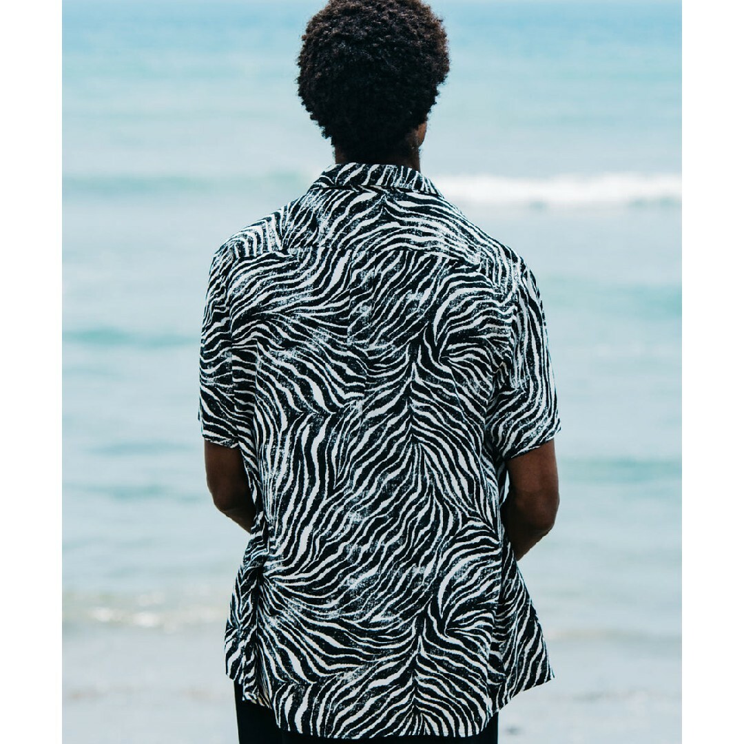 CRIMIE - crimie TIGER PRINT RAYON SHORT SLEEVEの通販 by CRIMIE - crimie TIGER PRINT RAYON SHORT SLEEVEの通販 by