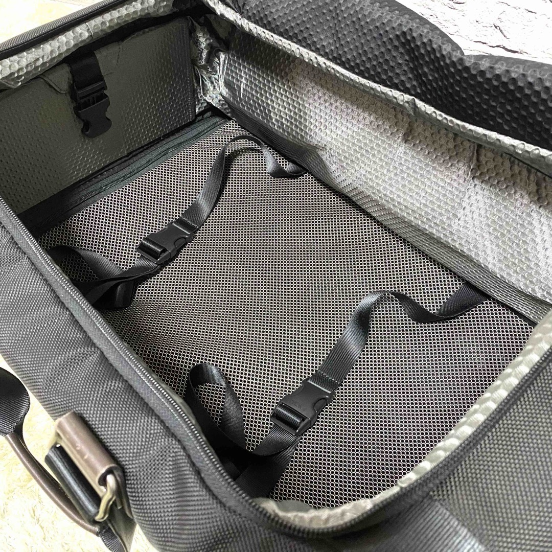 TUMI(トゥミ)のTUMI トゥミ キャリーケース 拡張 アルファブラボー ブラック ビジネス メンズのバッグ(トラベルバッグ/スーツケース)の商品写真