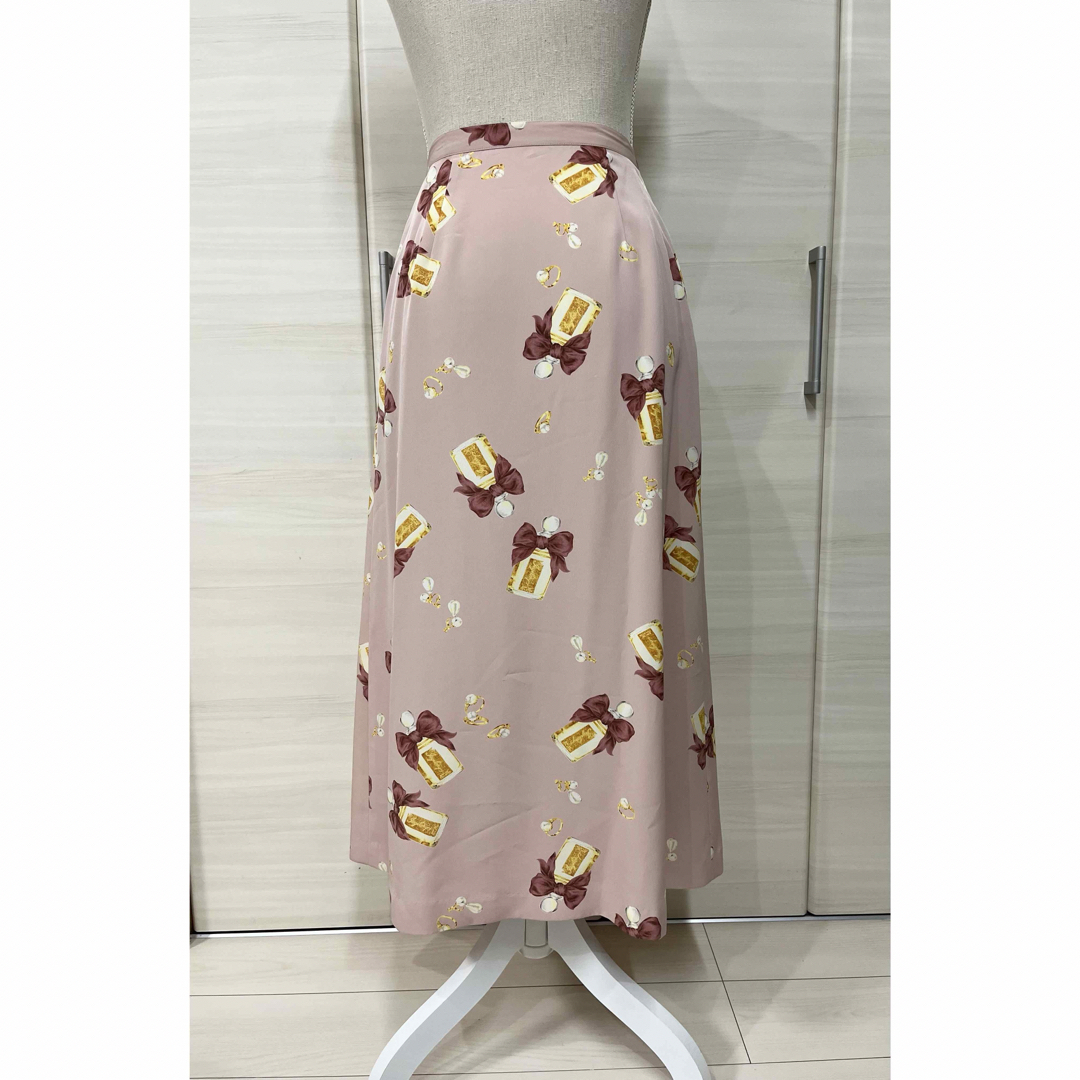 INGEBORG(インゲボルグ)のインゲボルグ　巻きスカート　ラップスカート　香水瓶　パール　ピコット　ピンク レディースのスカート(ロングスカート)の商品写真