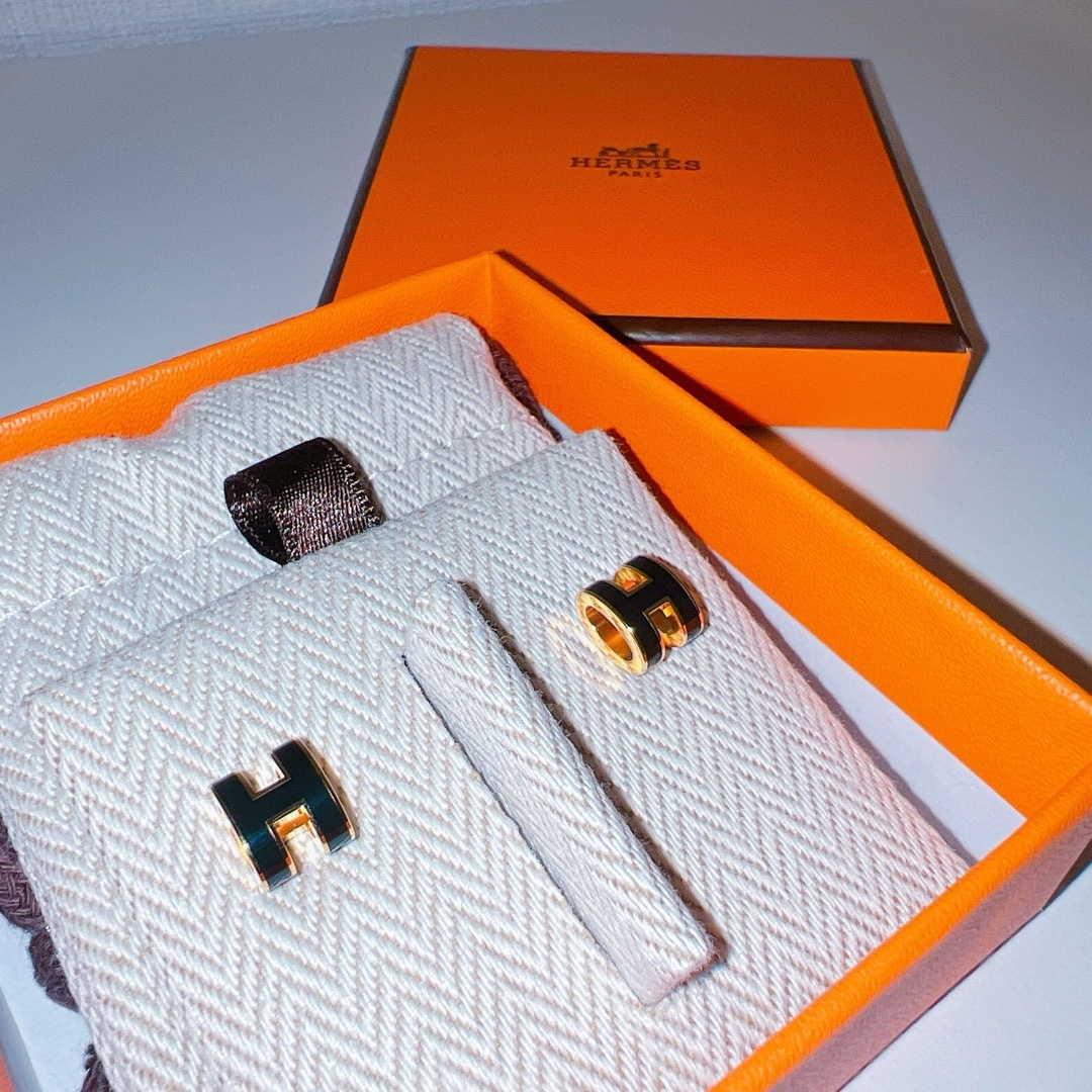 Hermes(エルメス)の【新品・未使用品】エルメス ポップhミニ ピアス ブラック ピンクゴールド レディースのアクセサリー(ピアス)の商品写真