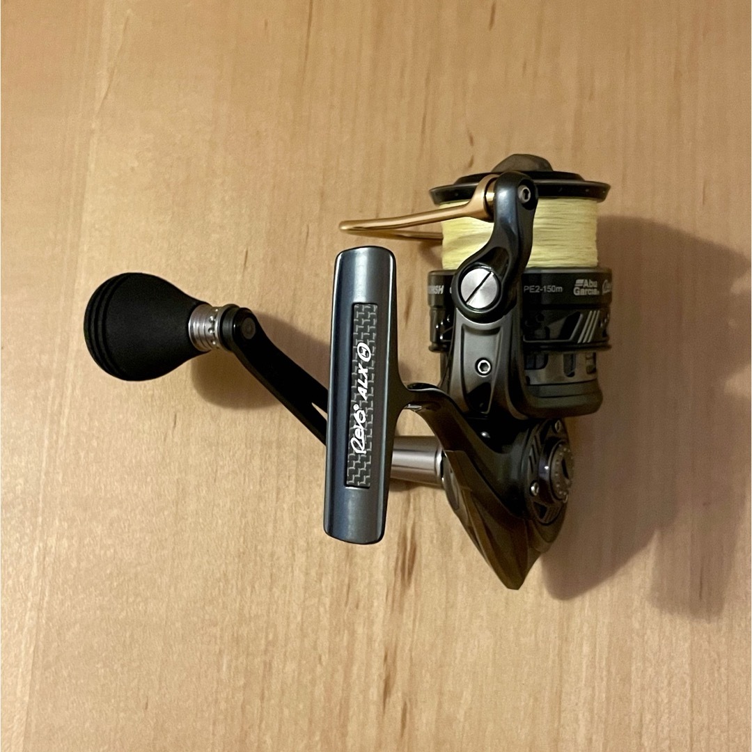 AbuGarcia(アブガルシア)のアブガルシア Abu Garcia REVO ALX THETA 2500MSH スポーツ/アウトドアのフィッシング(リール)の商品写真