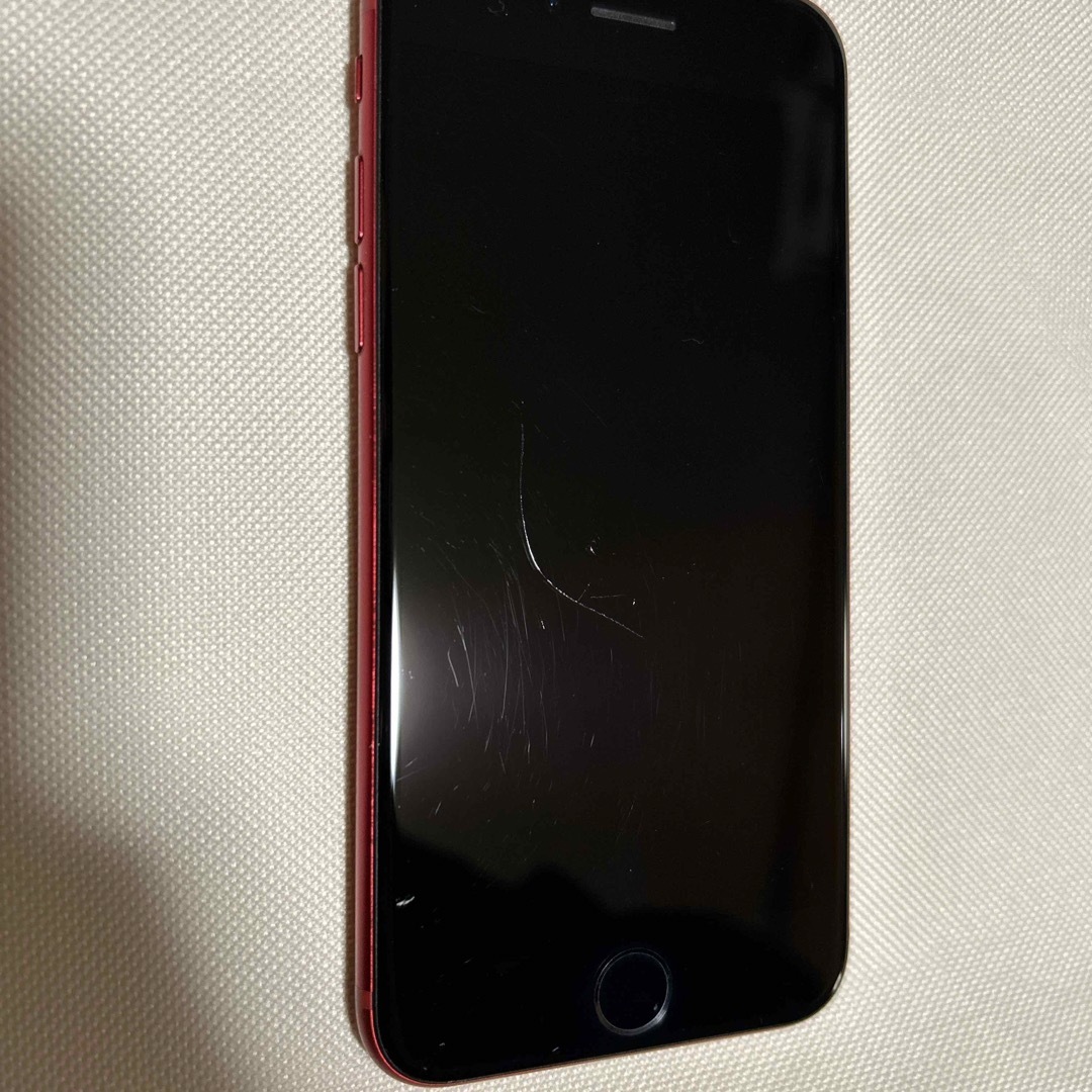 Apple(アップル)のアップル iPhoneSE 第3世代 256GB レッド　SIMフリー スマホ/家電/カメラのスマートフォン/携帯電話(スマートフォン本体)の商品写真