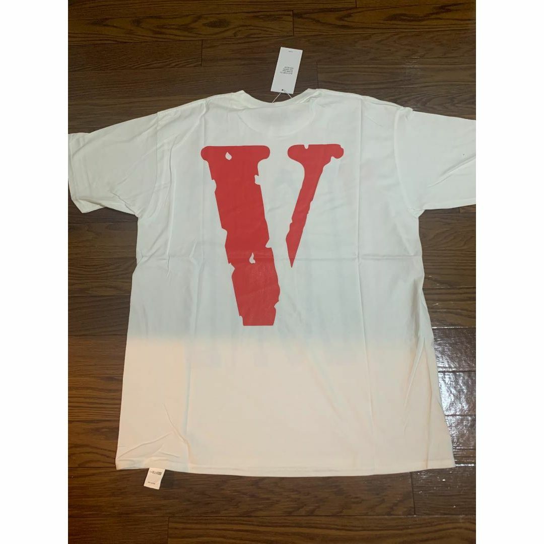 VLONE(ヴィーローン)の☆Tシャツ　VLONE　ホワイト レッド ブルー 白 赤 青 L メンズのトップス(Tシャツ/カットソー(半袖/袖なし))の商品写真